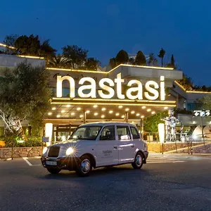 Nastasi & 4*, Lerida Spanje